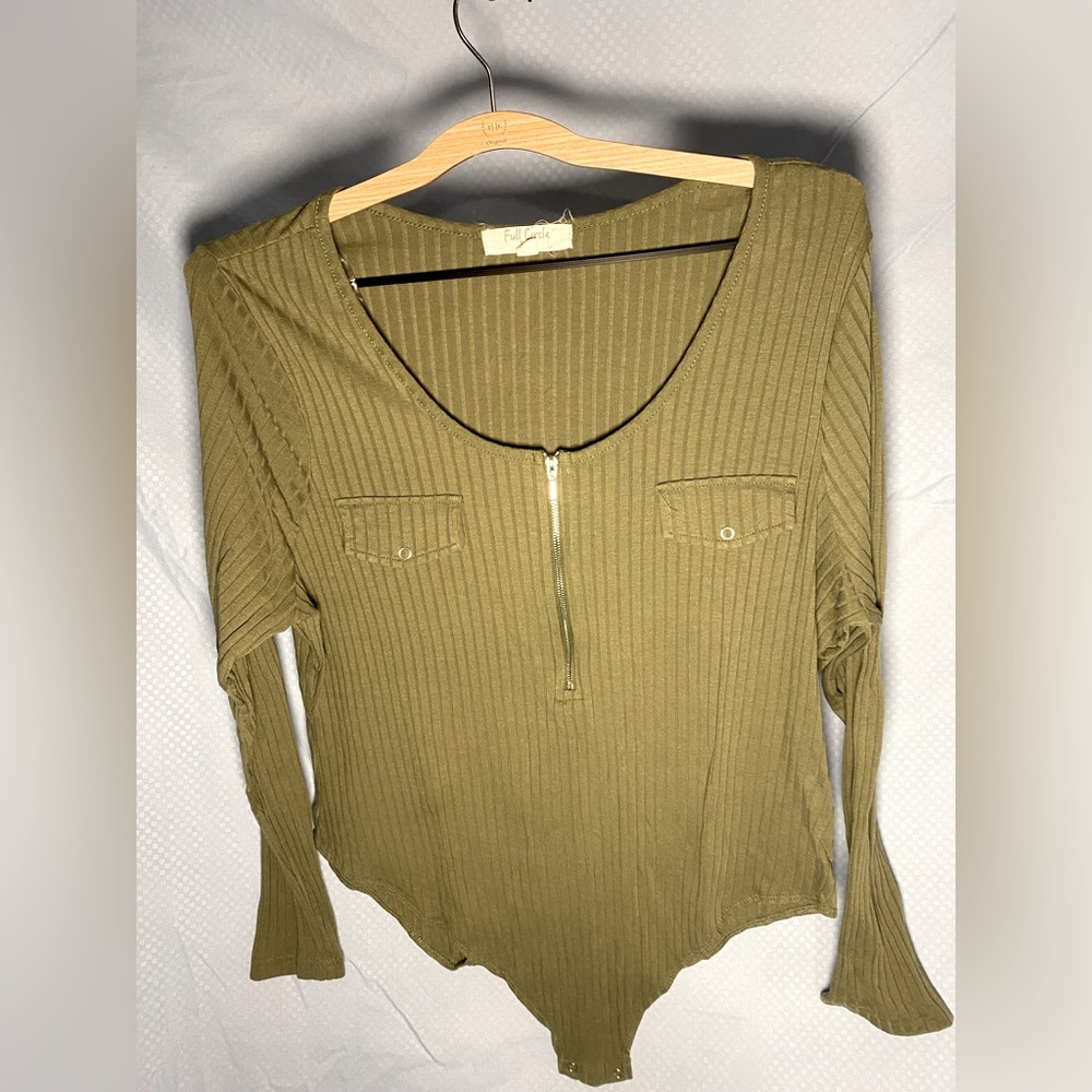 Full circle trends body snap body suit 2 X